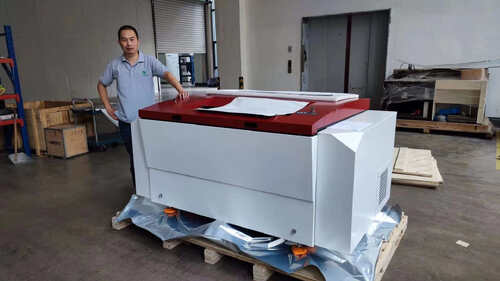 最新の会社の事例について チリのアデソルは,セルフアデシブラベル印刷のためのEcooSetter T400Eを1台設置しました