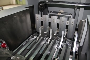 自動デジタル ロボット2000C本のバンディング機械1600c/h