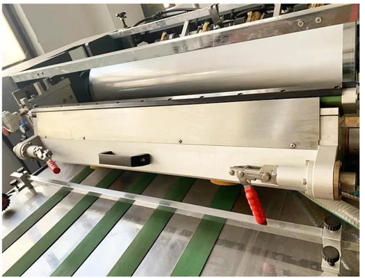 自動 760mm フォーマット 漆器 スポット UV コーティング マシン