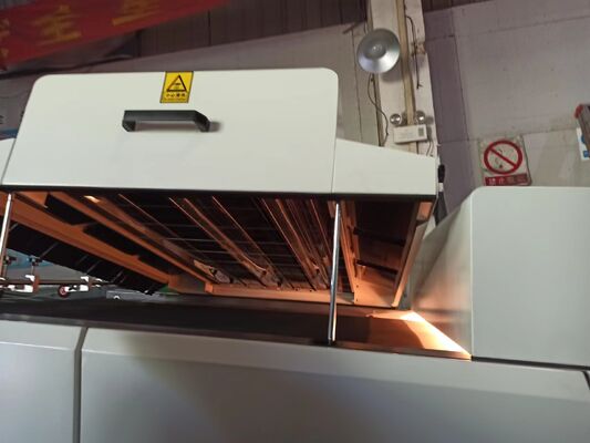 A2 シートフィード UV スポットニスコーティング機