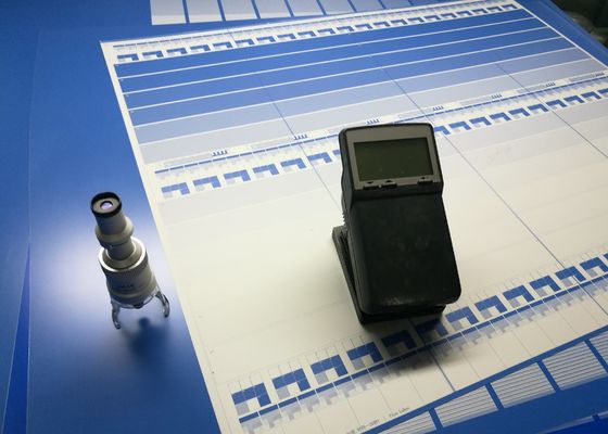 装置を検出するオフセットCTPの版のデンシメーターの印刷版の点