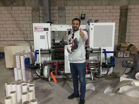 油圧式シャフトレス感熱紙スリッターリワインダー