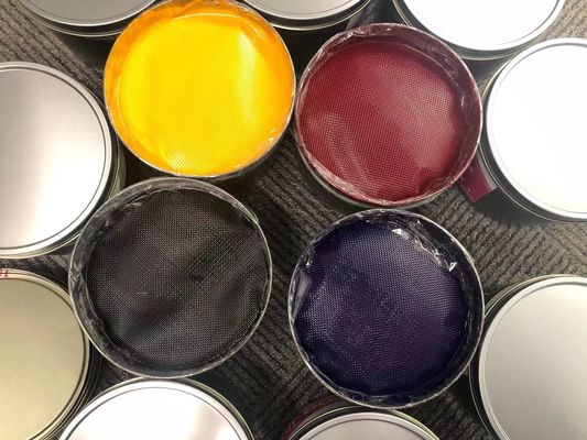 光沢度の高い非環境に優しいオフセット印刷 インク1Kg/Tin 11000rph紫外線印刷インキの皮を剥ぐため