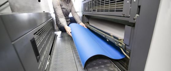 微細磨きと磨き表面のUV耐性印刷毛布