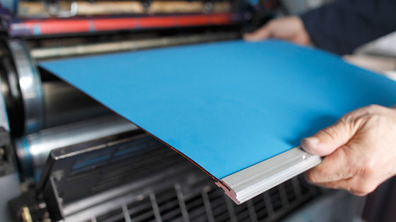 3つの層生地の出版物のゴム製 オフセット印刷の総括的なマイクロ地面