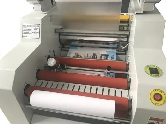 レーザープリンターによる印刷のための25umフィルム340mmの油圧単一の側面のラミネータ