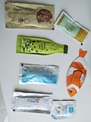 3色60m/Min Flexoの紫外線ラベルの印字機320mm網の幅
