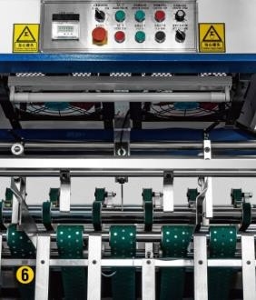 ペーパーに磨く全面的なコーティングの紫外線にニスをかけることは1200mmを2つのタワー機械で造る